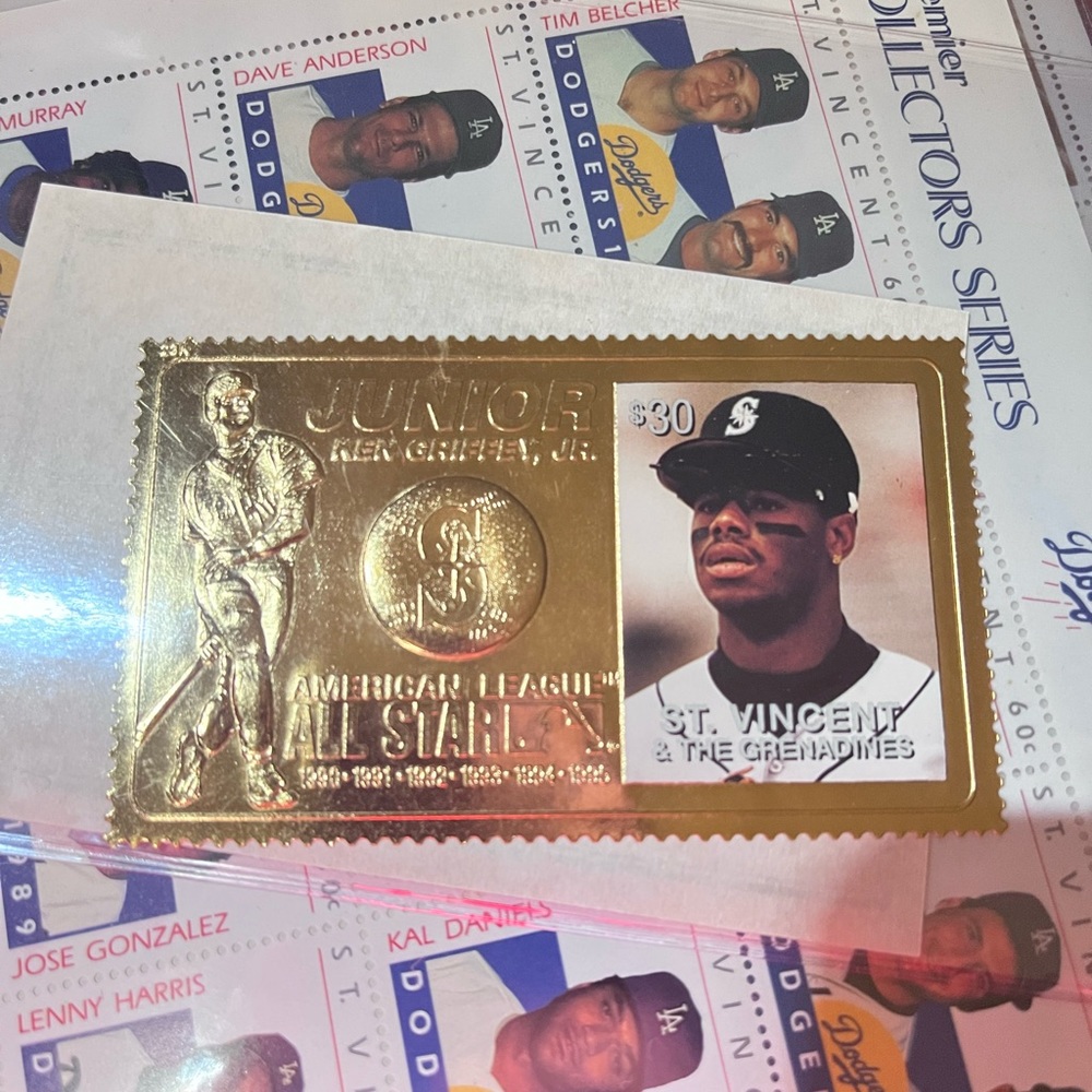 Ken Grifeey Jr 23k  stamp